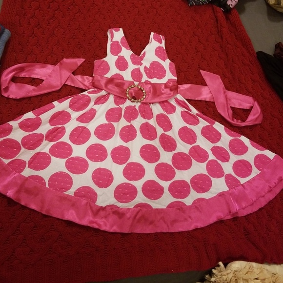 Sequin Hearts Other - Girls size 8 sequin hearts pink & white dress
